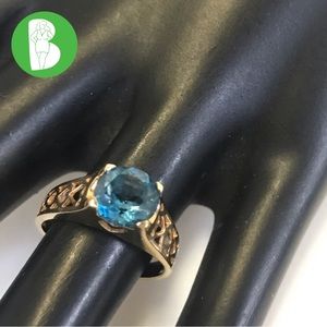 10K SOLID YELLOW GOLD BLUE TOPAZ RING WITH HEART CUT-OUT ACCENTS (4.75)
